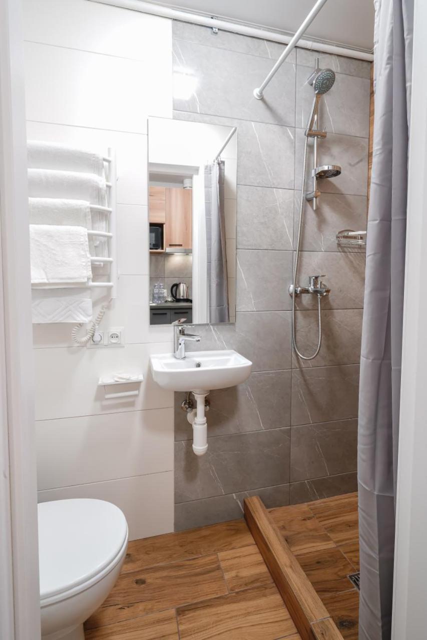 Myfreedom Apartments: Metro Pecherskaya Military Hospital Kyiv Room photo